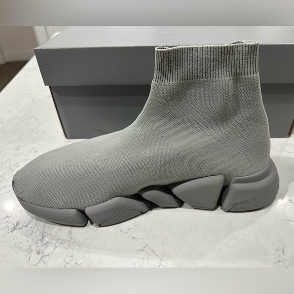 AUTHENTIC BALENCIAGA MEN'S SPEED 2.0 MONOCOLOR SNEAKER IN GREY, SIZE 10 - Picture 7 of 16